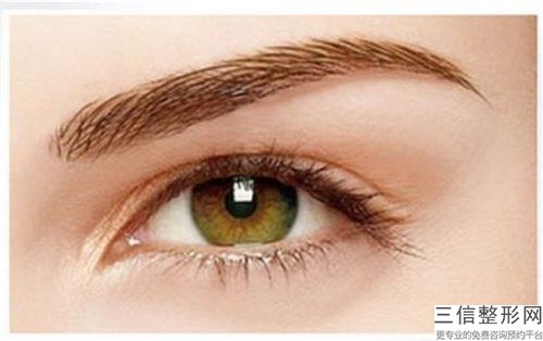 王新?tīng)N箭頭眉毛修復(fù)后的正確護(hù)理