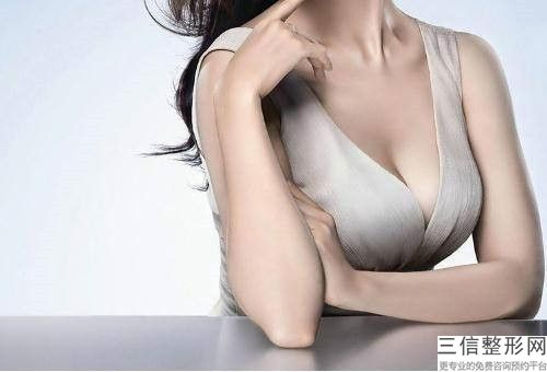 包頭市好的寶儷假體隆胸醫(yī)院哪里做的好(包頭醫(yī)學(xué)院非常好附屬醫(yī)院私立醫(yī)美服務(wù)更好)